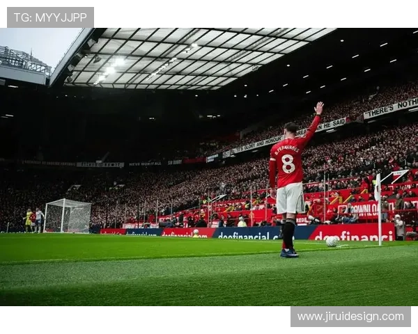 曼联复兴困局阶段性显现,当前表现波动对赛季争冠形势产生影响