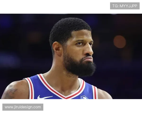 保罗·乔治居然用顶级跑车接孩子放学，这生活真跟咱们差十条街