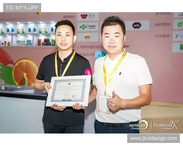 唐佳豪这么爱穿运动鞋，私下难道就是个隐藏潮人？